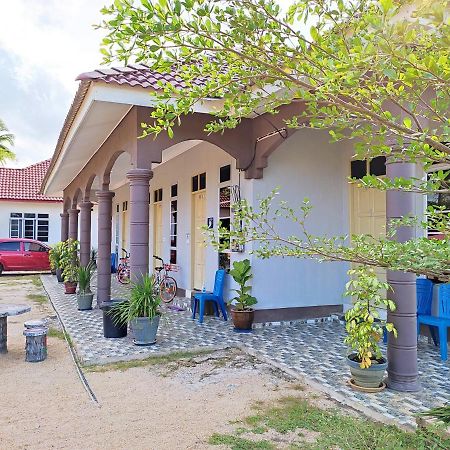 Desa Besut Inn Kampung Kuala Besut Ngoại thất bức ảnh
