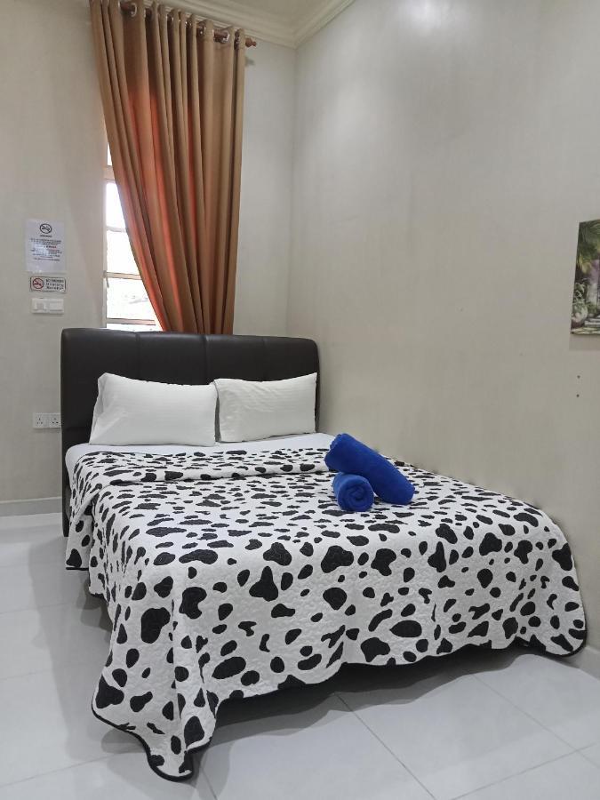 Desa Besut Inn Kampung Kuala Besut Ngoại thất bức ảnh