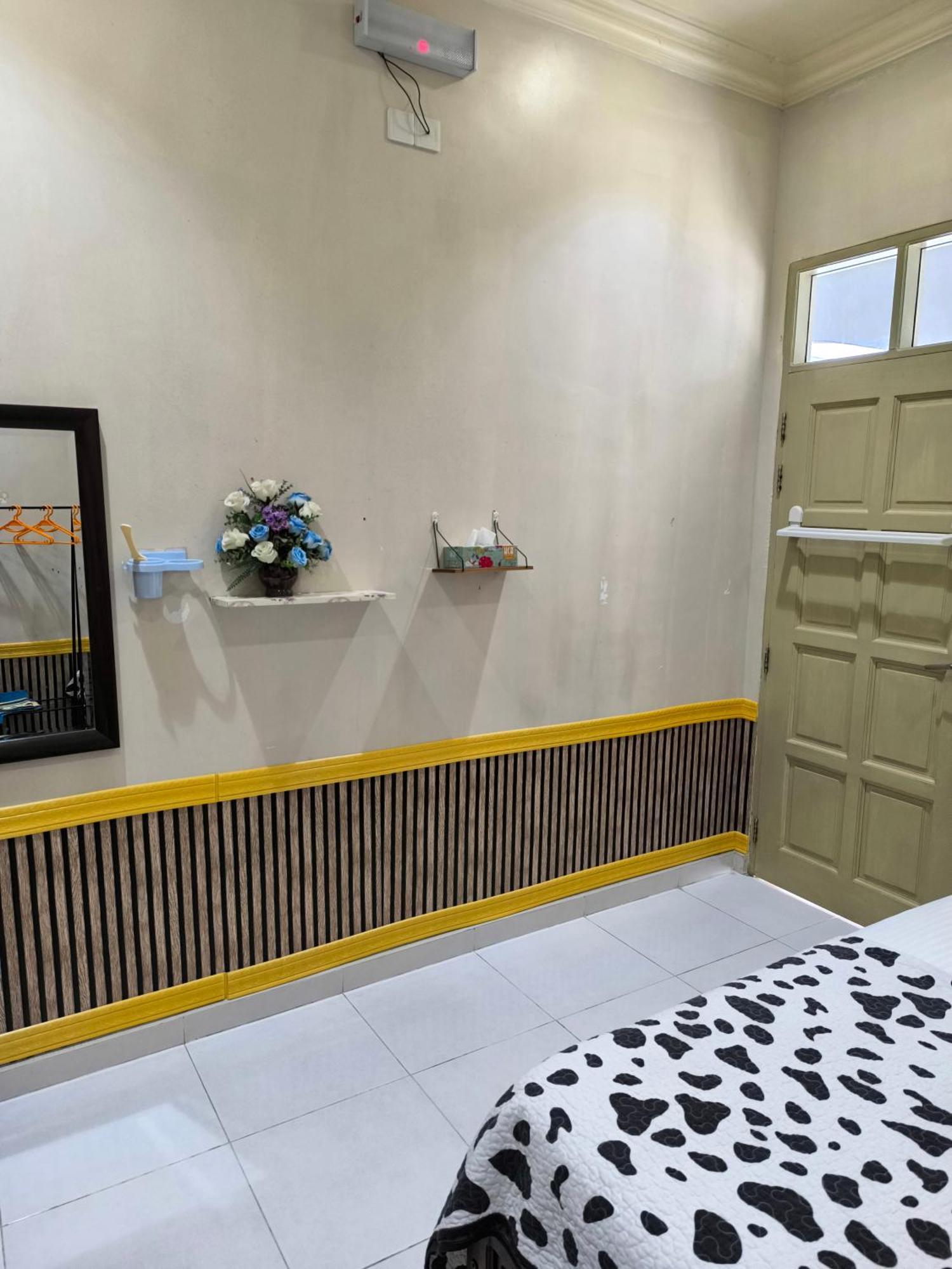 Desa Besut Inn Kampung Kuala Besut Ngoại thất bức ảnh