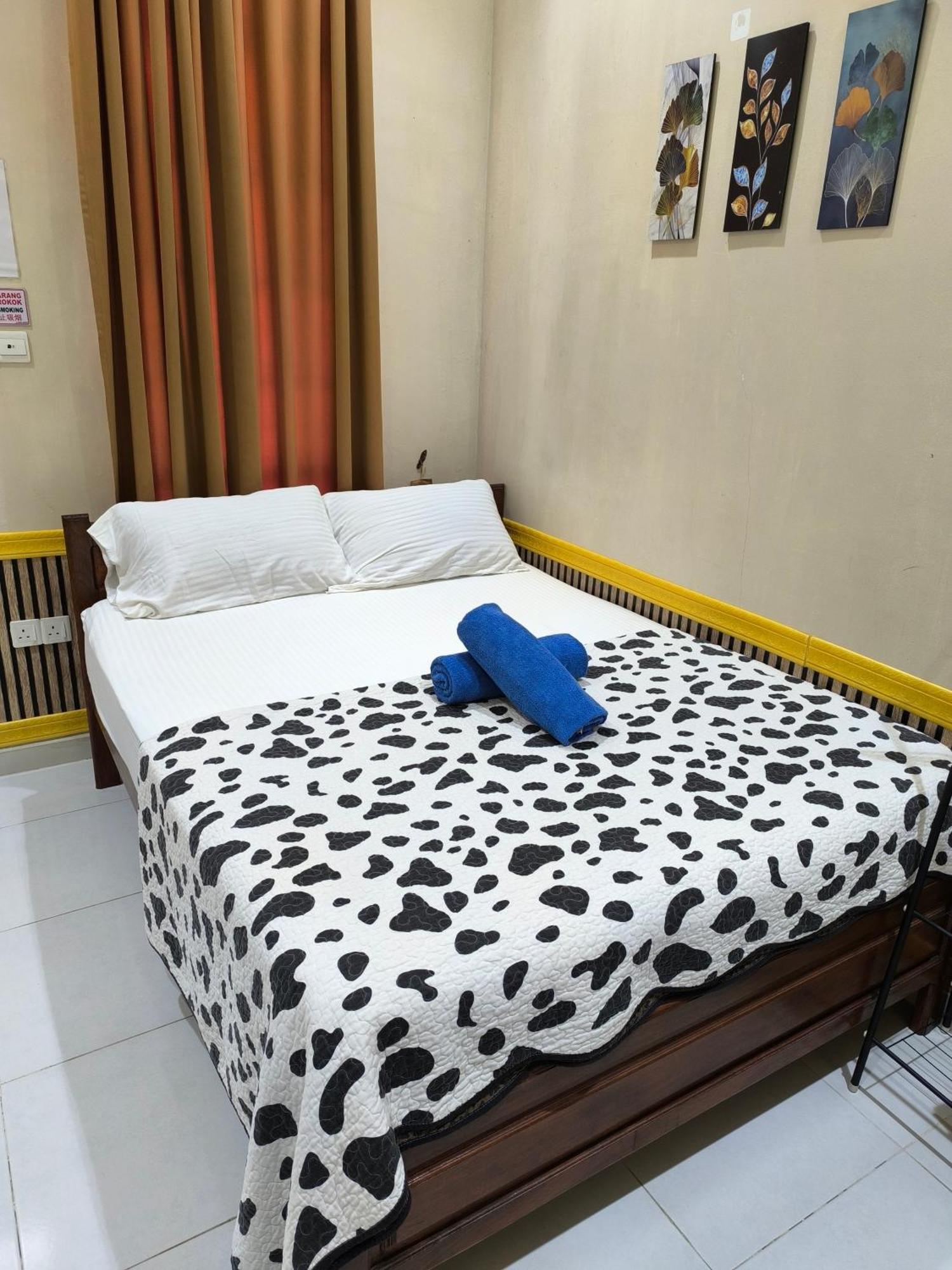 Desa Besut Inn Kampung Kuala Besut Ngoại thất bức ảnh